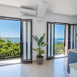 Apartment The Sicilian Sky Below *