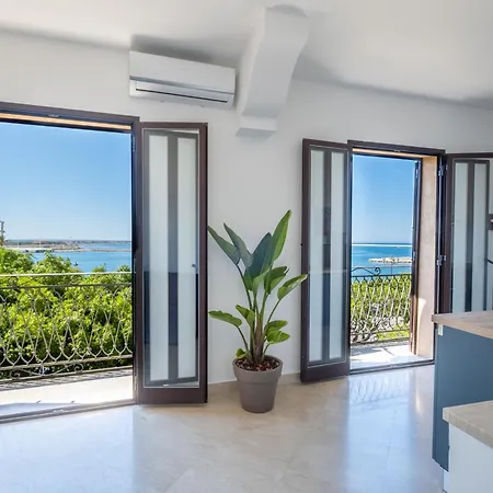 Apartament The Sicilian Sky Below *